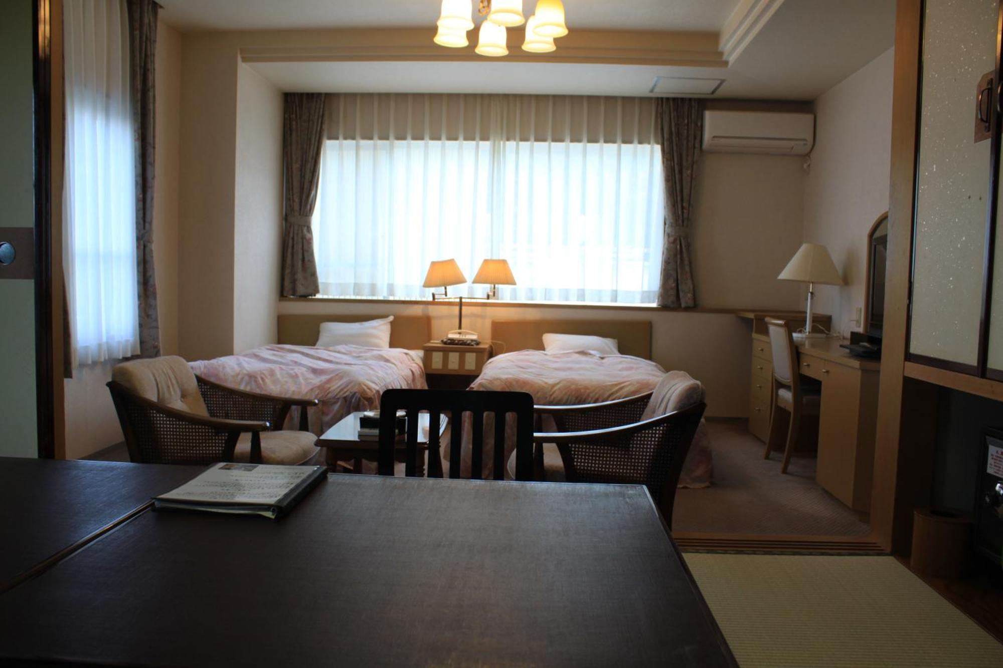 Irodori Koyo Hotel Komono Quarto foto